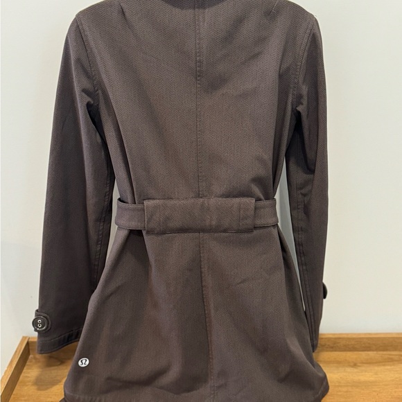 LULULEMON Brown Herringbone Double Breasted Studio Trench Coat. Size 6 - Picture 5 of 11